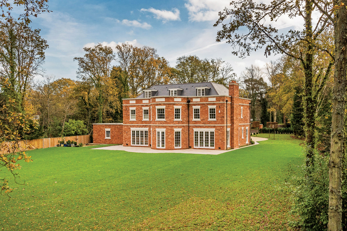 Courtenay House, Secluded and Beautifully Landscaped Property In Surrey