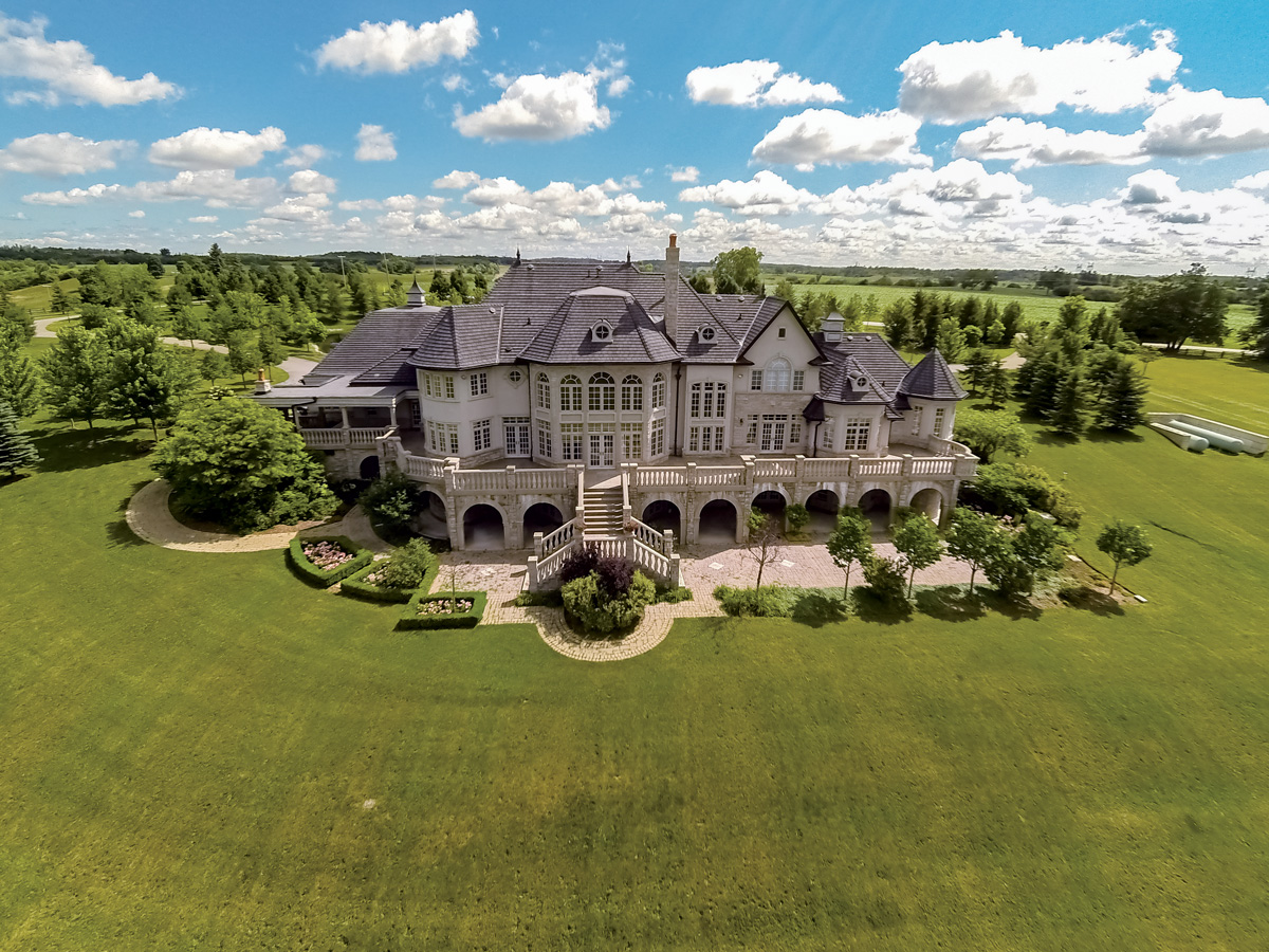 22,000 Square Foot Equestrian Estate in Toronto Canada is the Perfect