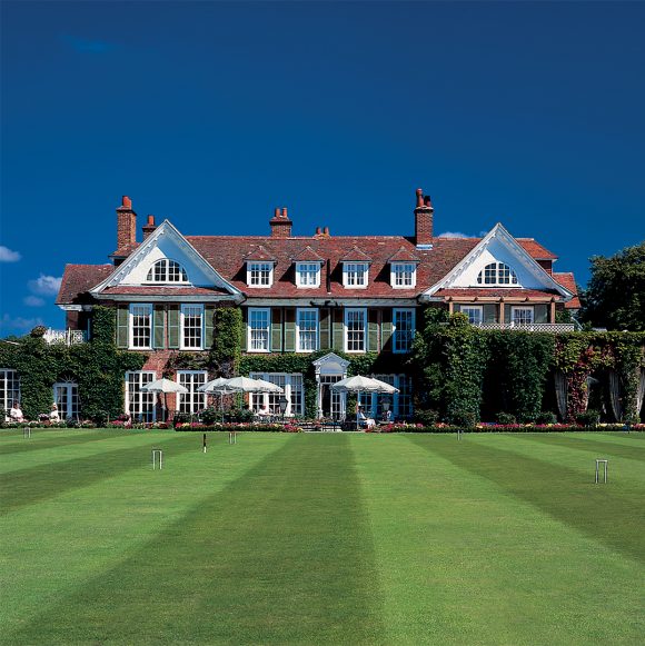 UK Chewton Glen International Property & Travel
