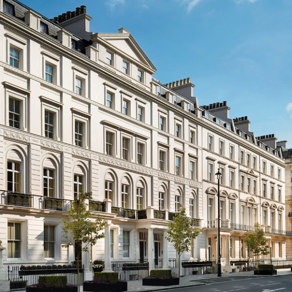 London at 35,000 Feet No.6 Buckingham Gate, St James’s International